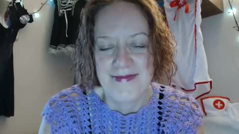 12ennie online show from November 12, 7:39 am