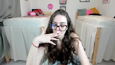 18perfecttits online show from March 7, 2:01 pm