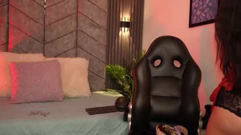 anya online show from September 24, 7:57 pm