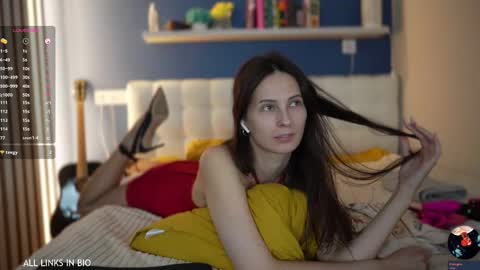 Marie online show from March 12, 7:25 pm