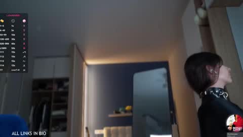 Marie online show from February 12, 7:35 pm