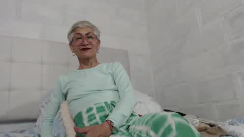 Miss Monserrate online show from February 2, 8:08 pm