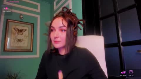 Moona  online show from January 8, 2:54 pm