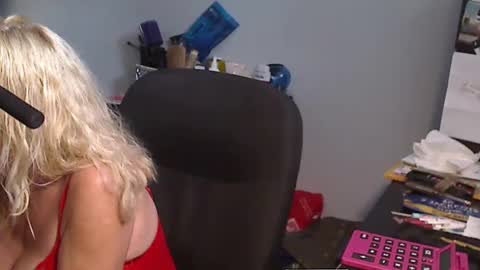 Susan online show from December 20, 5:18 pm