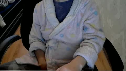 1your_hot_girls online show from December 8, 10:19 am