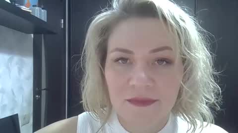 3susie online show from December 18, 4:34 pm