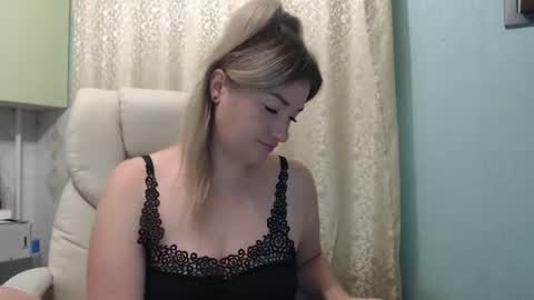 3sweetcandy3 online show from October 17, 11:08 pm