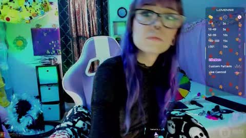 Mo online show from December 2, 3:58 pm