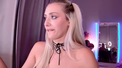 Loren Wood online show from May 6, 4:22 pm