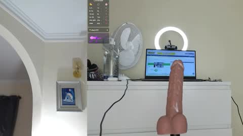 Mila online show from December 1, 8:55 pm