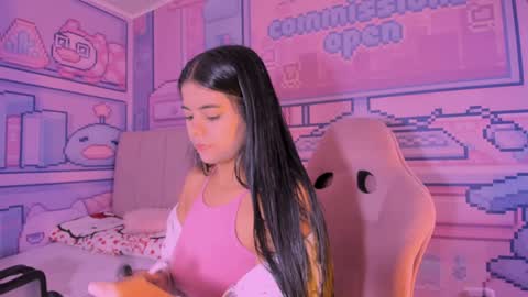 Alice  online show from February 7, 7:27 pm