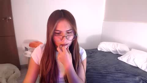 abby 3 online show from December 1, 6:10 pm