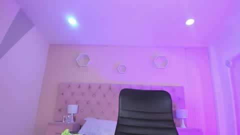 Agatha online show from November 12, 4:32 am