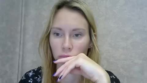 _alex1819 online show from November 5, 8:30 am