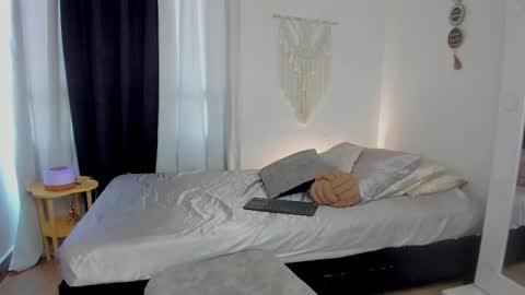 Alice online show from November 5, 7:08 pm