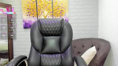      online show from December 14, 8:03 pm