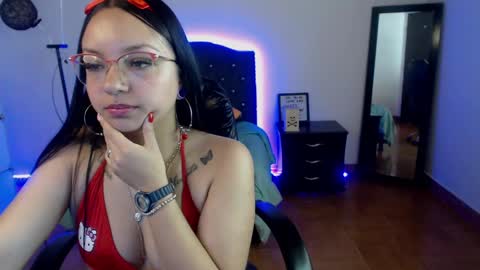 Anne online show from December 10, 4:17 pm