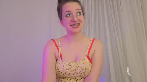 Anna online show from December 3, 9:39 pm