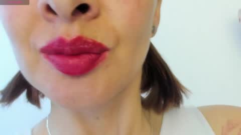 antonia online show from April 14, 3:01 pm