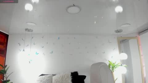 antonnela online show from March 8, 2:43 pm