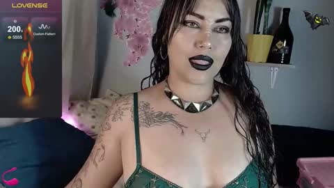 Angie online show from October 19, 2:35 am