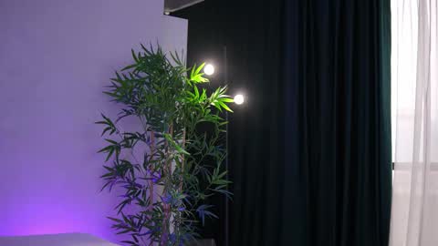 Arielle online show from March 2, 7:15 am