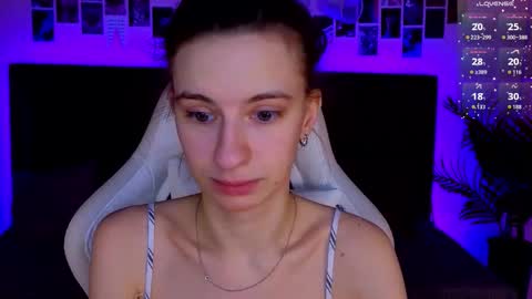 _ash_leyy_ online show from February 5, 1:52 am