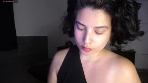 atenea online show from January 3, 10:51 pm