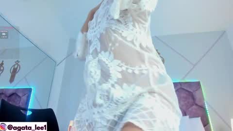 _aurora_collins_ online show from September 12, 2:02 pm