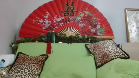 KHALEESI online show from April 26, 6:16 pm