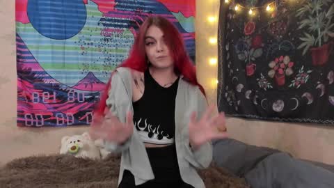 Caroline online show from December 28, 11:52 am