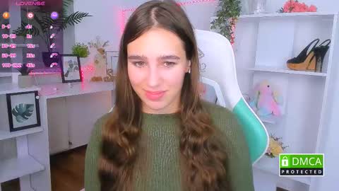 Lizzy  online show from November 3, 9:30 pm