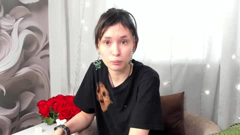 _emily__strike_ online show from February 23, 9:27 am