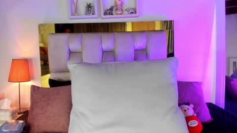 Isabella online show from December 17, 12:20 pm