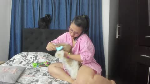 Emma online show from January 3, 7:07 pm