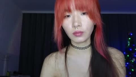 EveEva online show from December 5, 7:17 pm