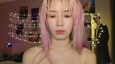 EveEva online show from March 27, 5:42 am