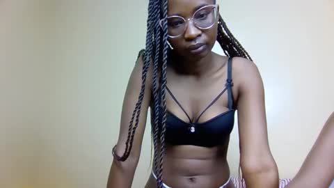 Goldie online show from October 14, 9:45 am