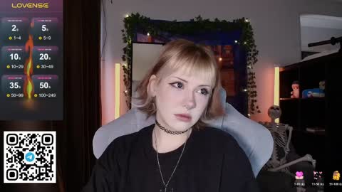 Tori online show from April 6, 8:15 am