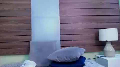 JADE  online show from March 19, 4:11 pm