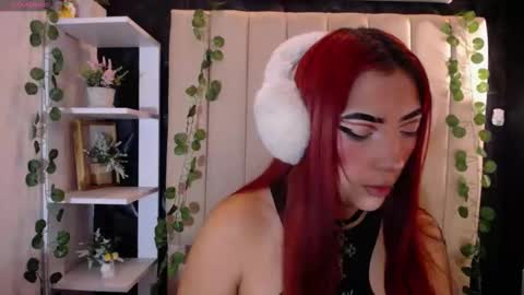 Mia online show from February 22, 4:04 pm