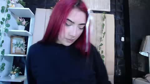 Mia online show from February 7, 2:26 pm