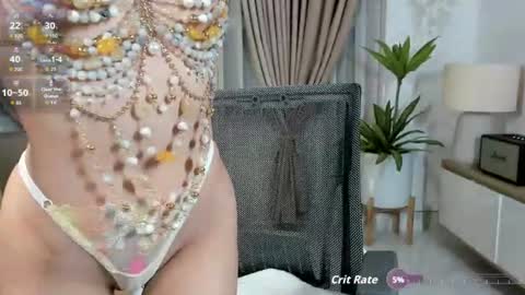 _joliie_ online show from July 8, 5:26 pm