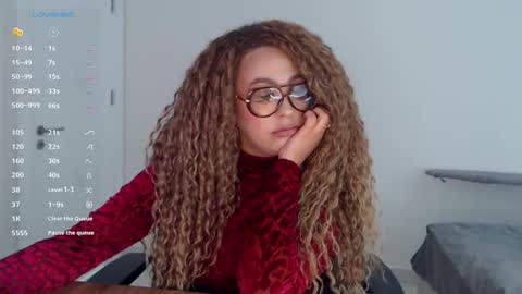 _just_a_queen_3 online show from February 27, 10:15 am