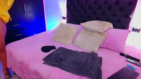 kataleya online show from January 31, 7:07 am