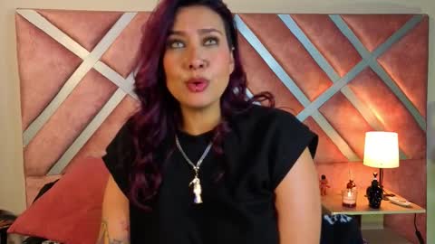 kelly online show from November 22, 5:37 pm