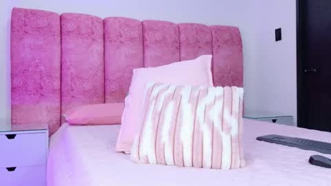 Kendall online show from December 20, 12:20 pm