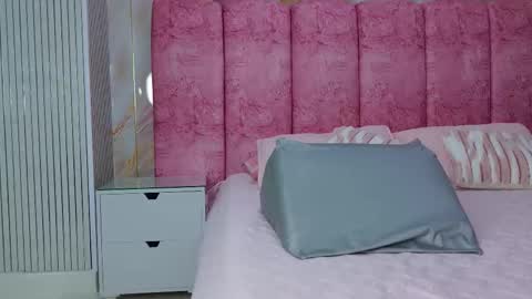 Kendall online show from March 5, 12:01 pm