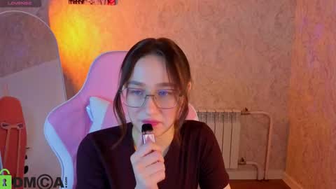 Kiki online show from February 21, 6:36 am