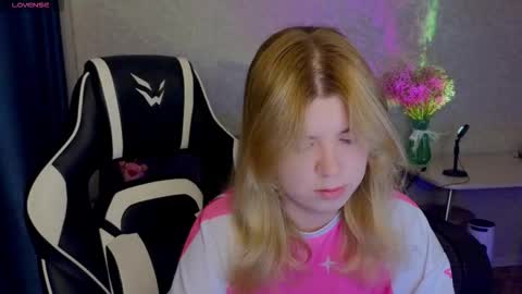 Molly   online show from March 12, 4:09 pm